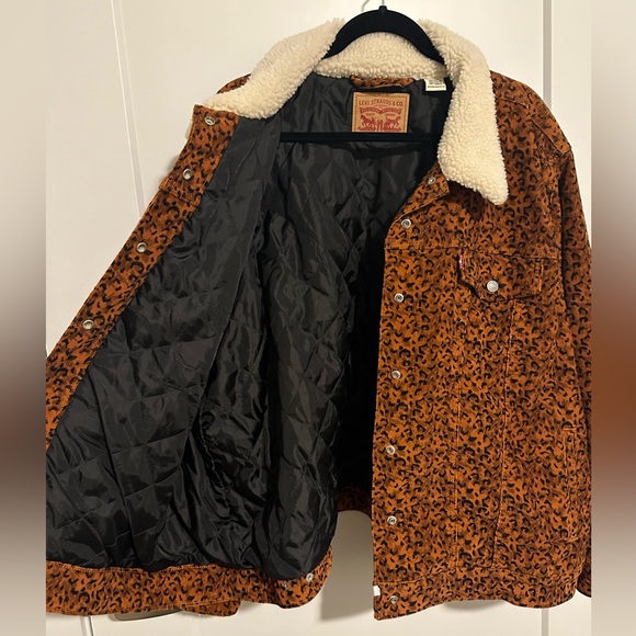 Sherpa collar leopard trucker jacket - Picture 6 of 9